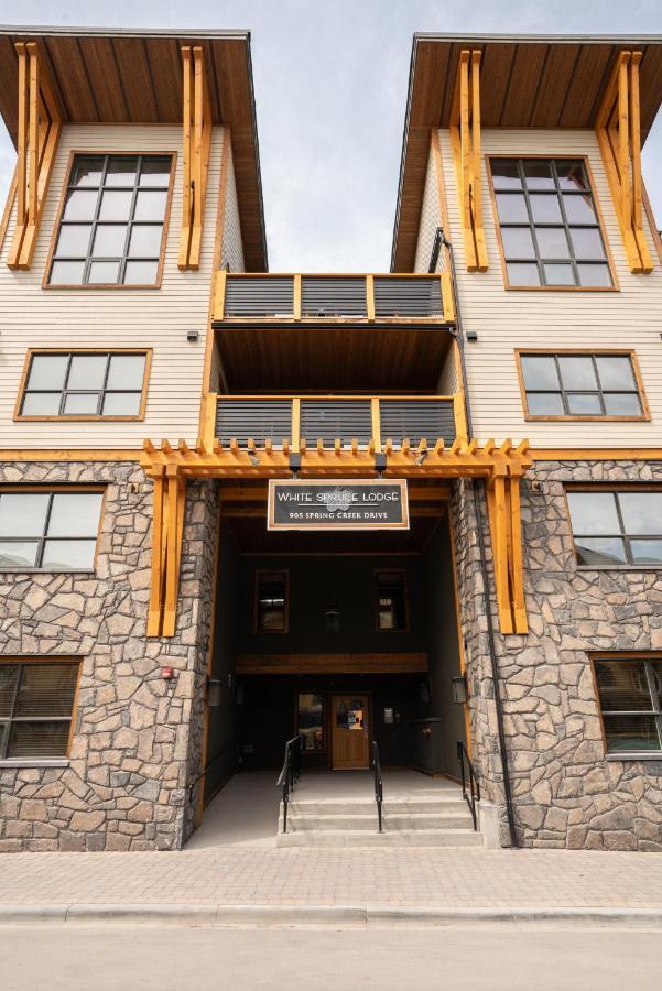 Spring Creek Luxury King One Bedroom At White Spruce Lodge Canmore Kültér fotó