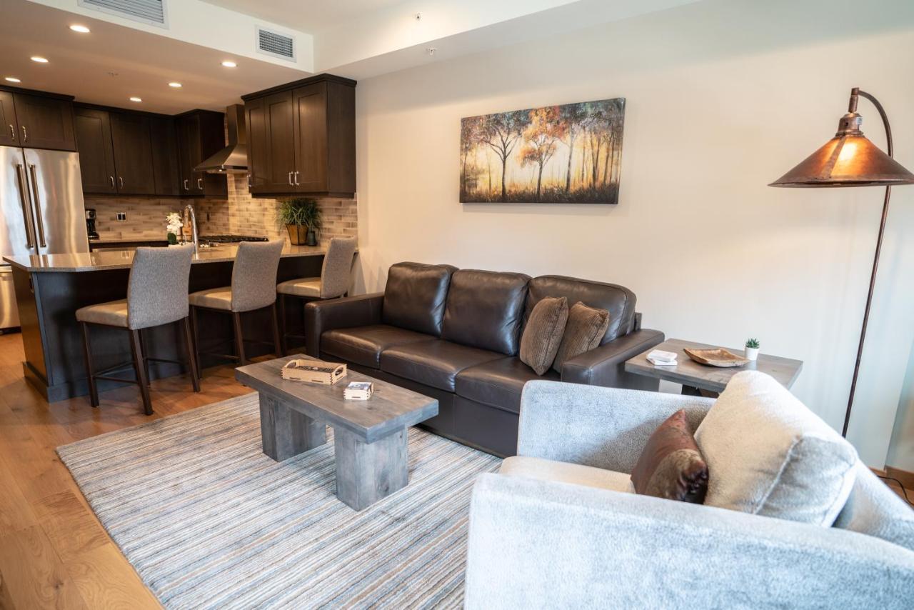 Spring Creek Luxury King One Bedroom At White Spruce Lodge Canmore Kültér fotó